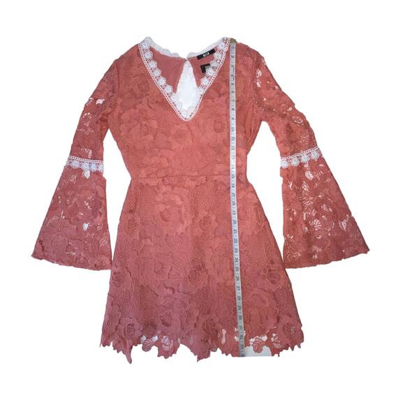 Alexia Admor Pink Contrast Lace Overlay Bell Long Sleeve Mini Dress Size Small - Picture 15 of 16